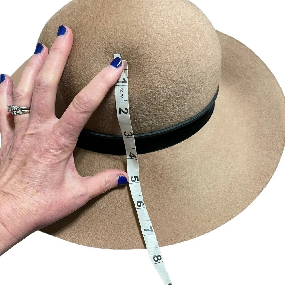 Rag & BONE New York Tan / Black Cloche Wool Hat